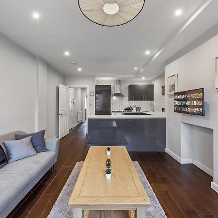 런던 Majestic 4 At Reganway Rw4 아파트 외부 사진
