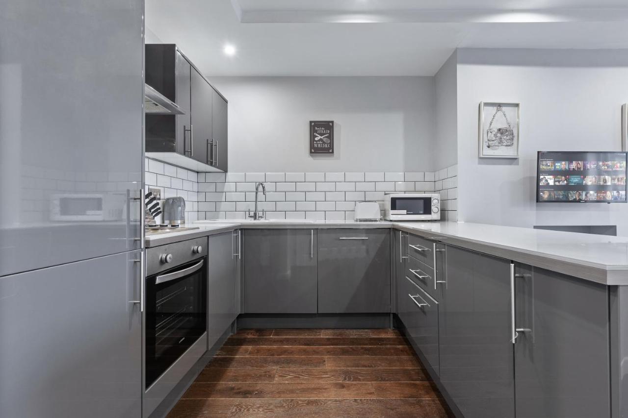 런던 Majestic 4 At Reganway Rw4 아파트 외부 사진