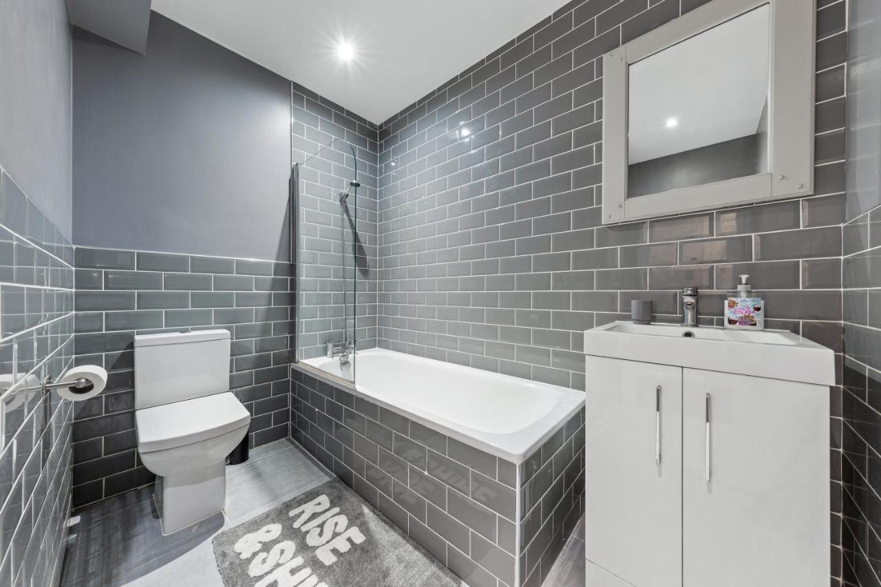 런던 Majestic 4 At Reganway Rw4 아파트 외부 사진